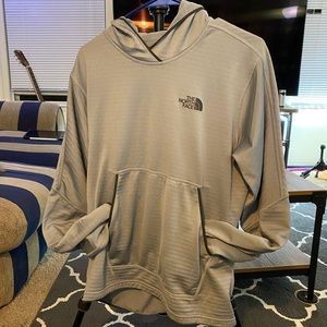 The North Face Men’s ‘19 Medium LS Hooded Pullover